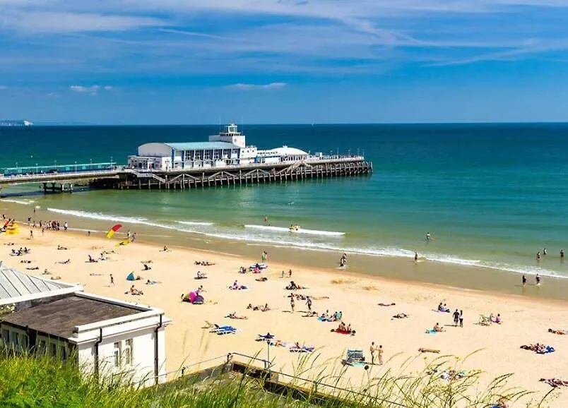The Sea View 302, The Kove, Bournemouth Beach Apartment