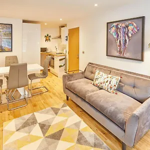Host & - Mowbray Apartment Harrogate
