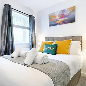 Bryn House - Tv In Every Bedroom! Apartment Swansea
