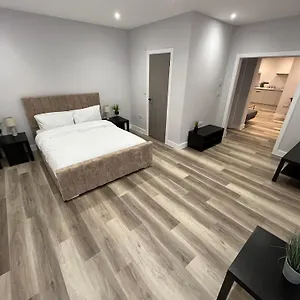  Apartment 2 Castle Lane